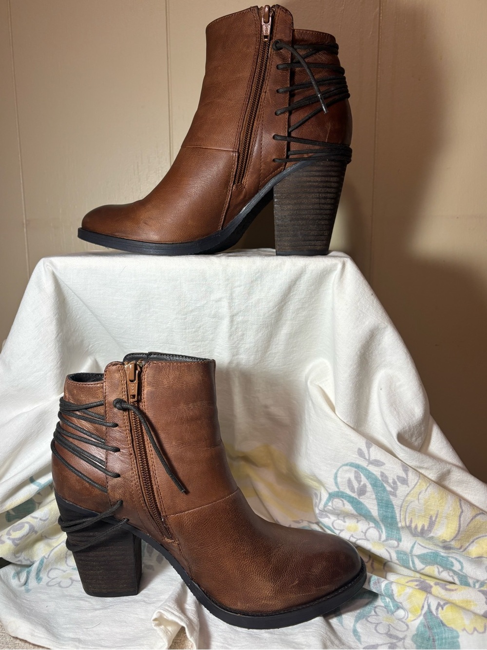Steve Madden Brown Lace-Back Stacked Heel Ankle Boots